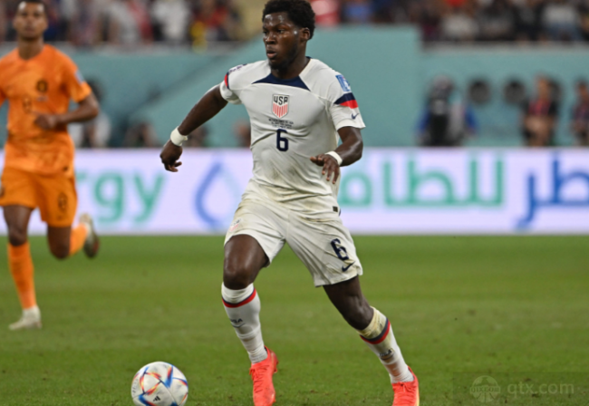 处于不断演 处于不断演